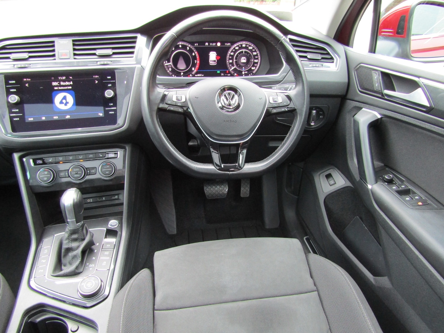 Used Volkswagen Tiguan 2017 for sale - 76404897: Photo 19