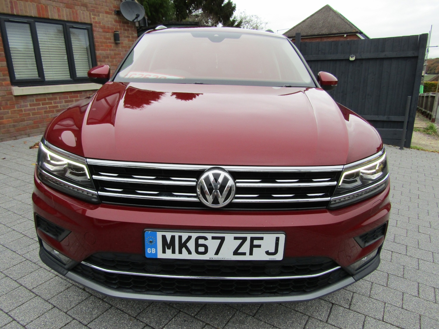Used Volkswagen Tiguan 2017 for sale - 76404897: Photo 2