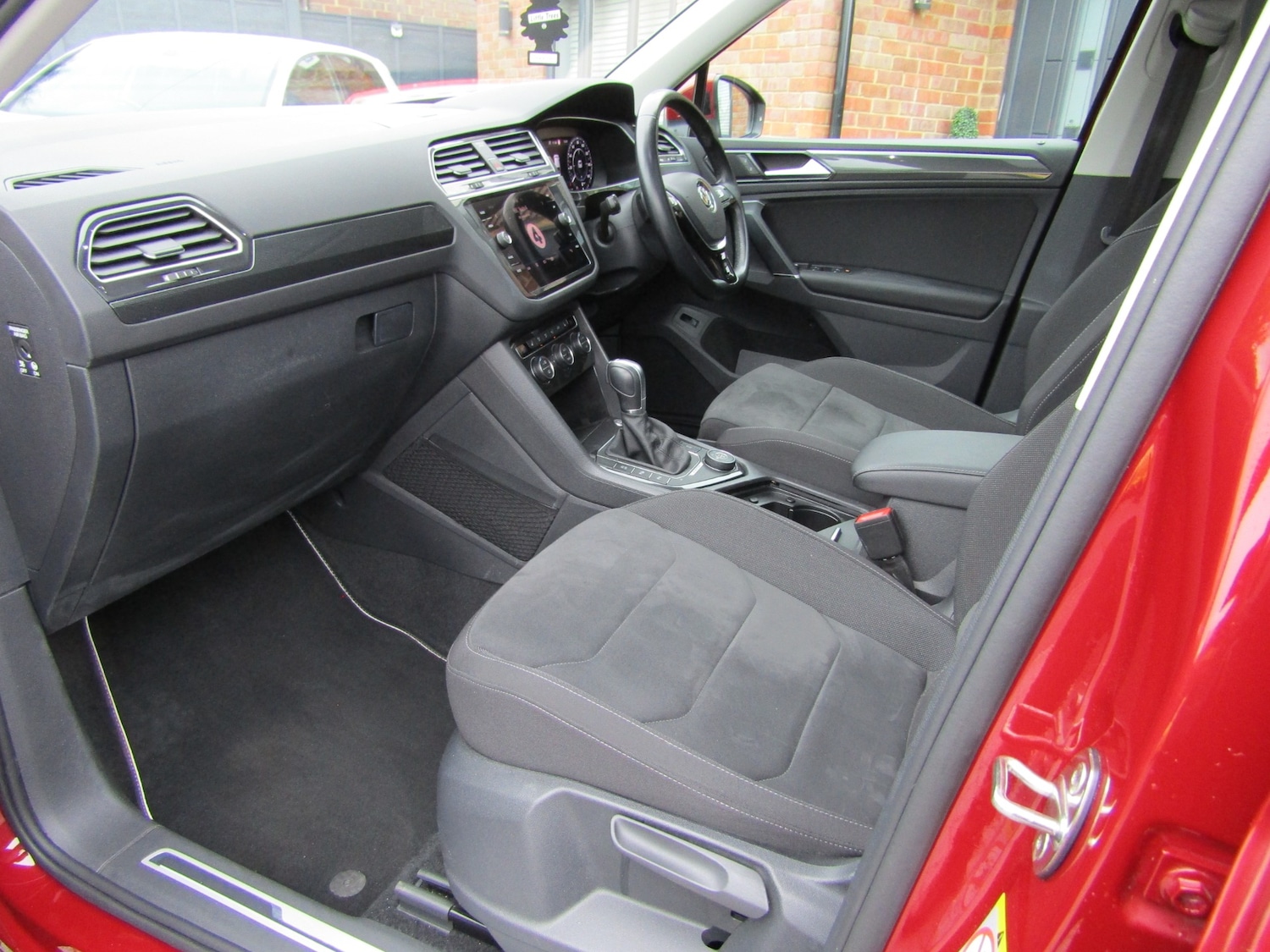 Used Volkswagen Tiguan 2017 for sale - 76404897: Photo 22