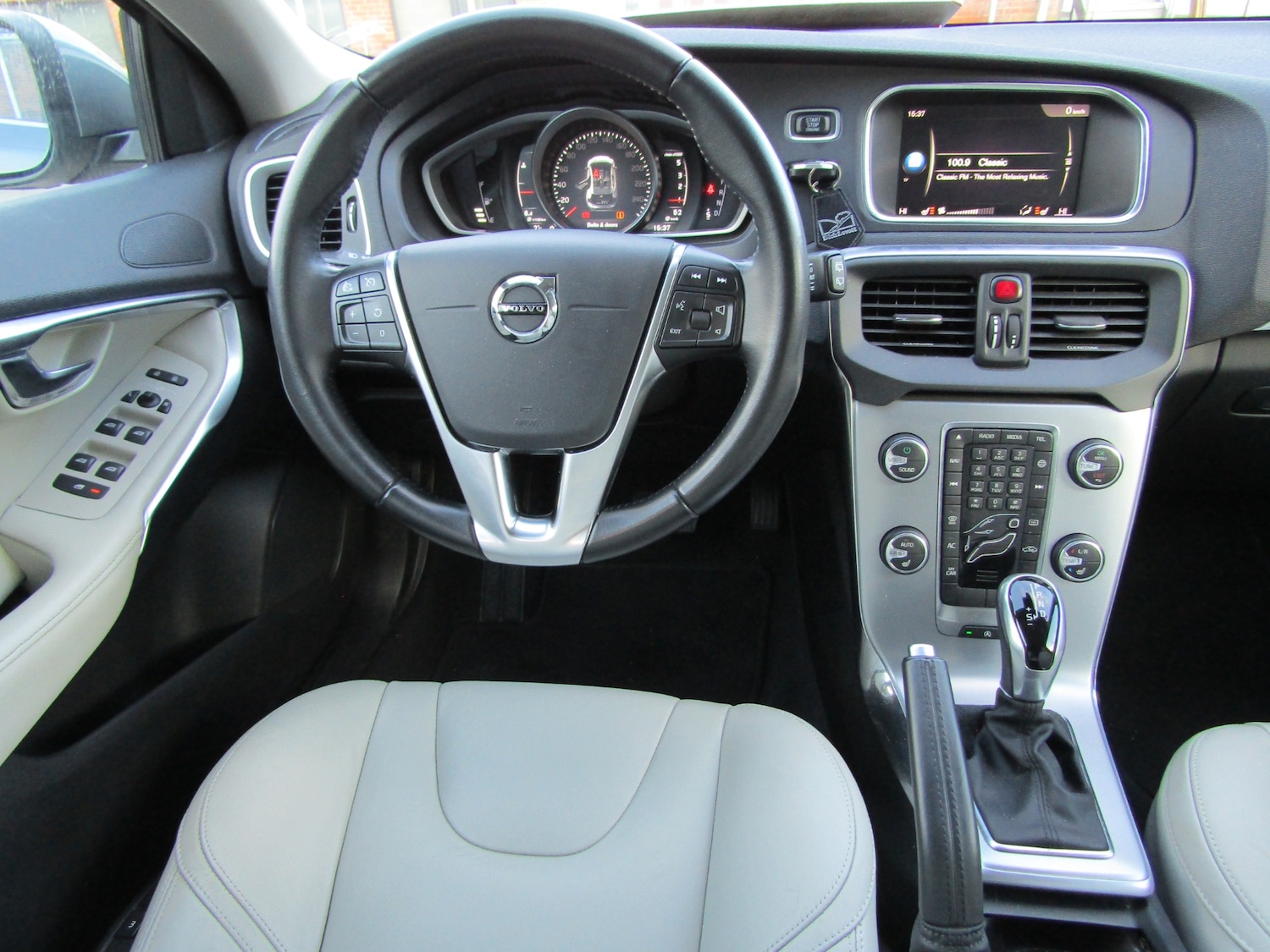 Used Volvo V40 2017 for sale - 77160807: Photo 14