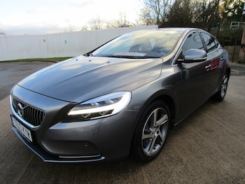 2017 - 2.0 D4 INSCRIPTION AUTO 5DR TURBO DIESEL EURO 6(s/s) LHD