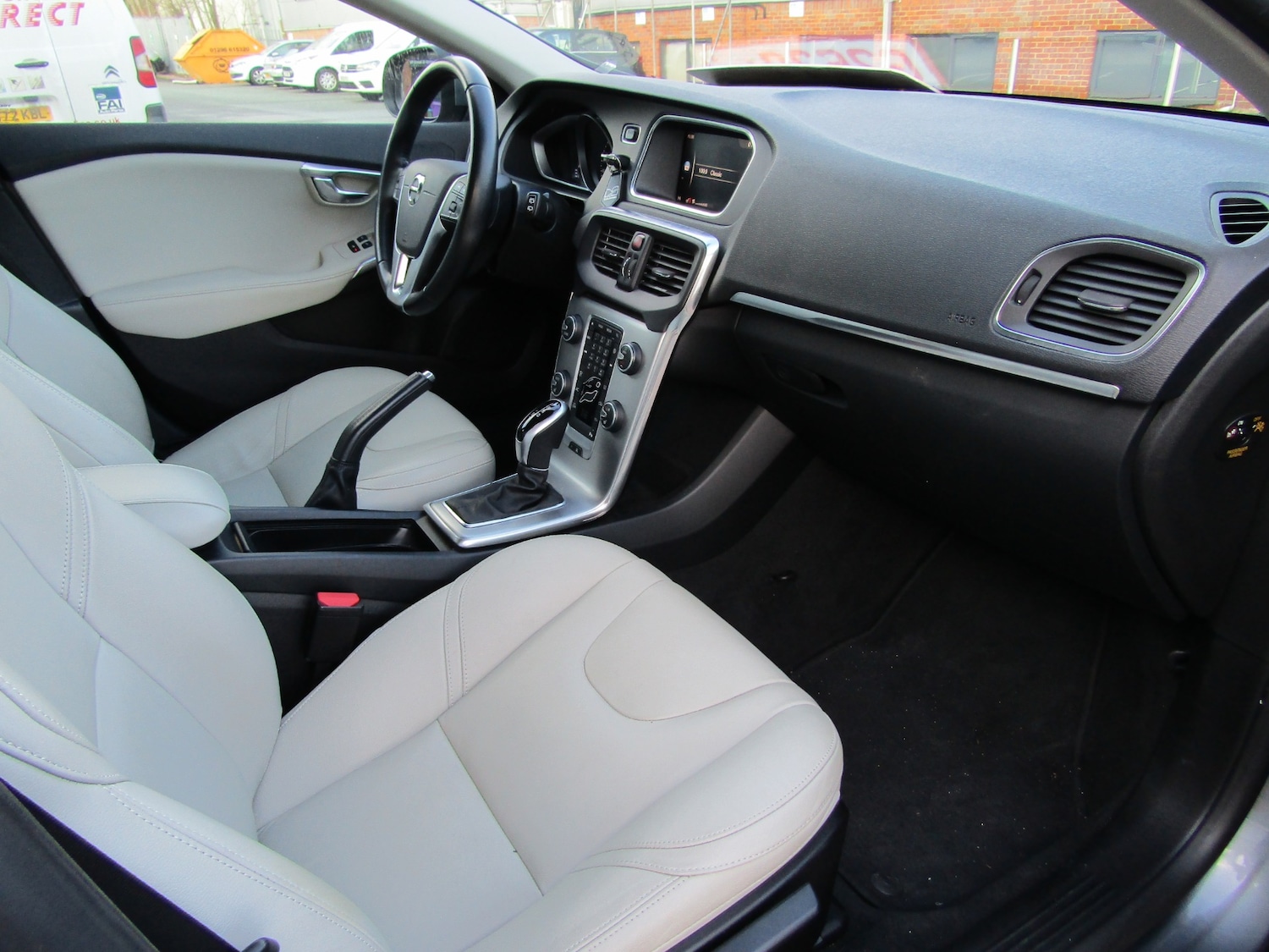 Used Volvo V40 2017 for sale - 77160807: Photo 20