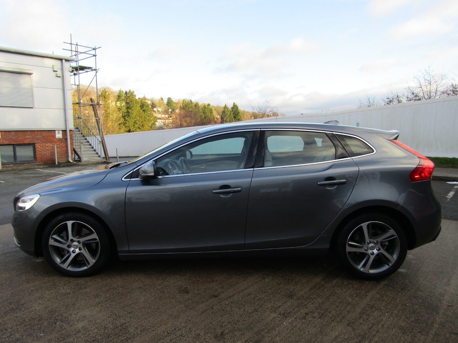 Used Volvo V40 2017 for sale - 77160807: Photo 3