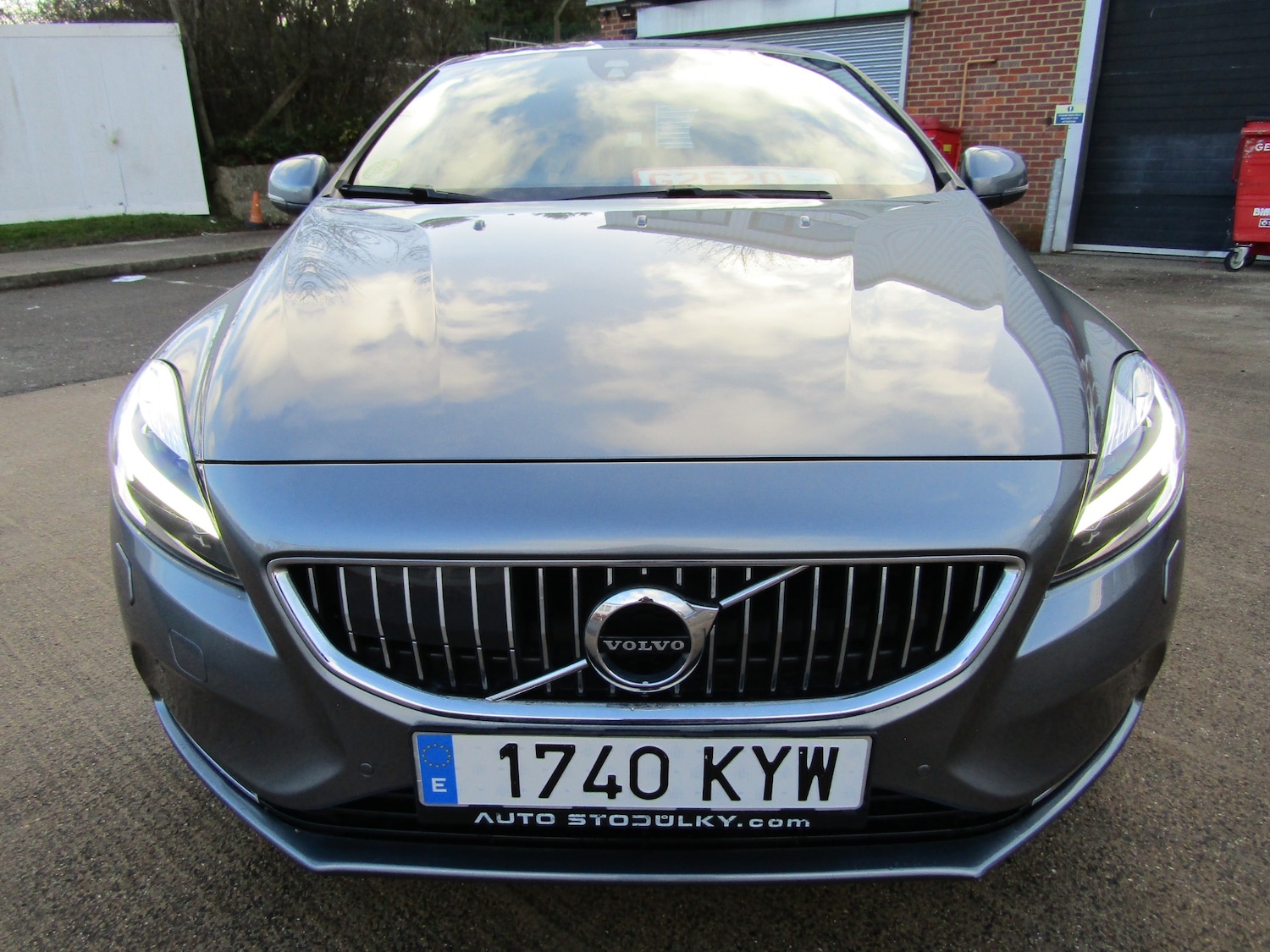 Used Volvo V40 2017 for sale - 77160807: Photo 4