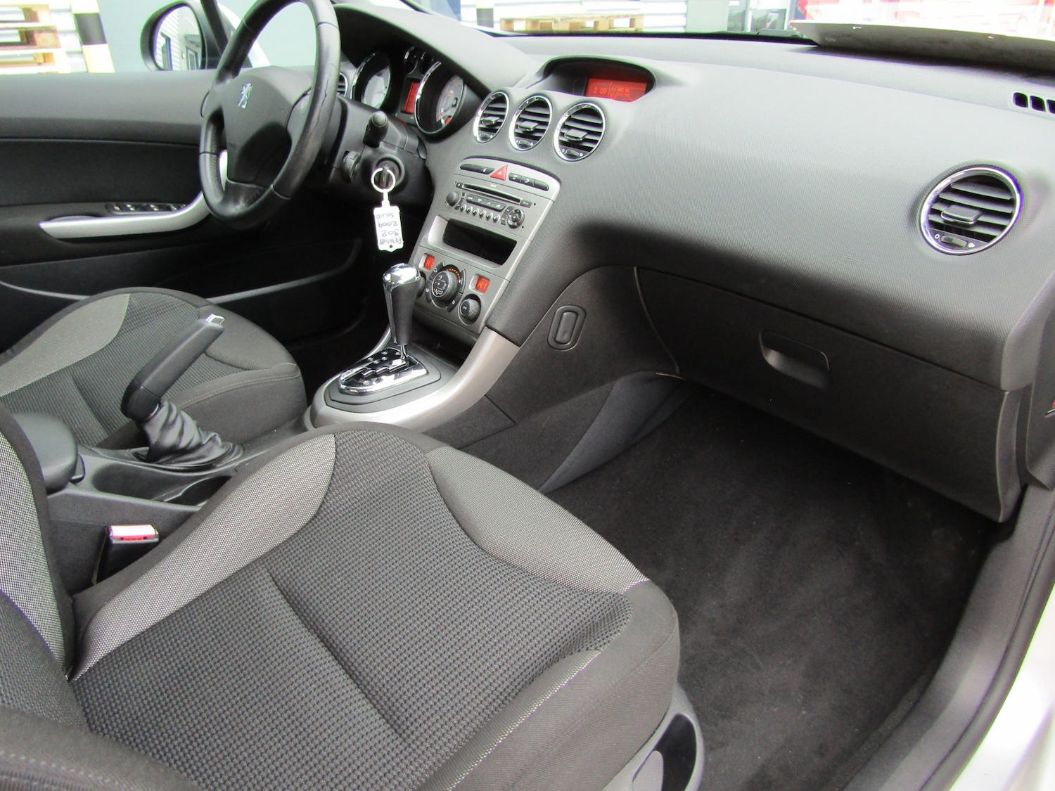 Used Peugeot 308 2009 for sale - 76638788: Photo 17