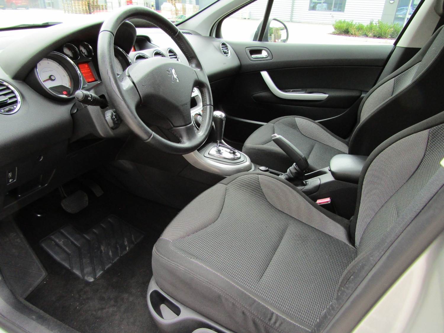 Used Peugeot 308 2009 for sale - 76638788: Photo 21