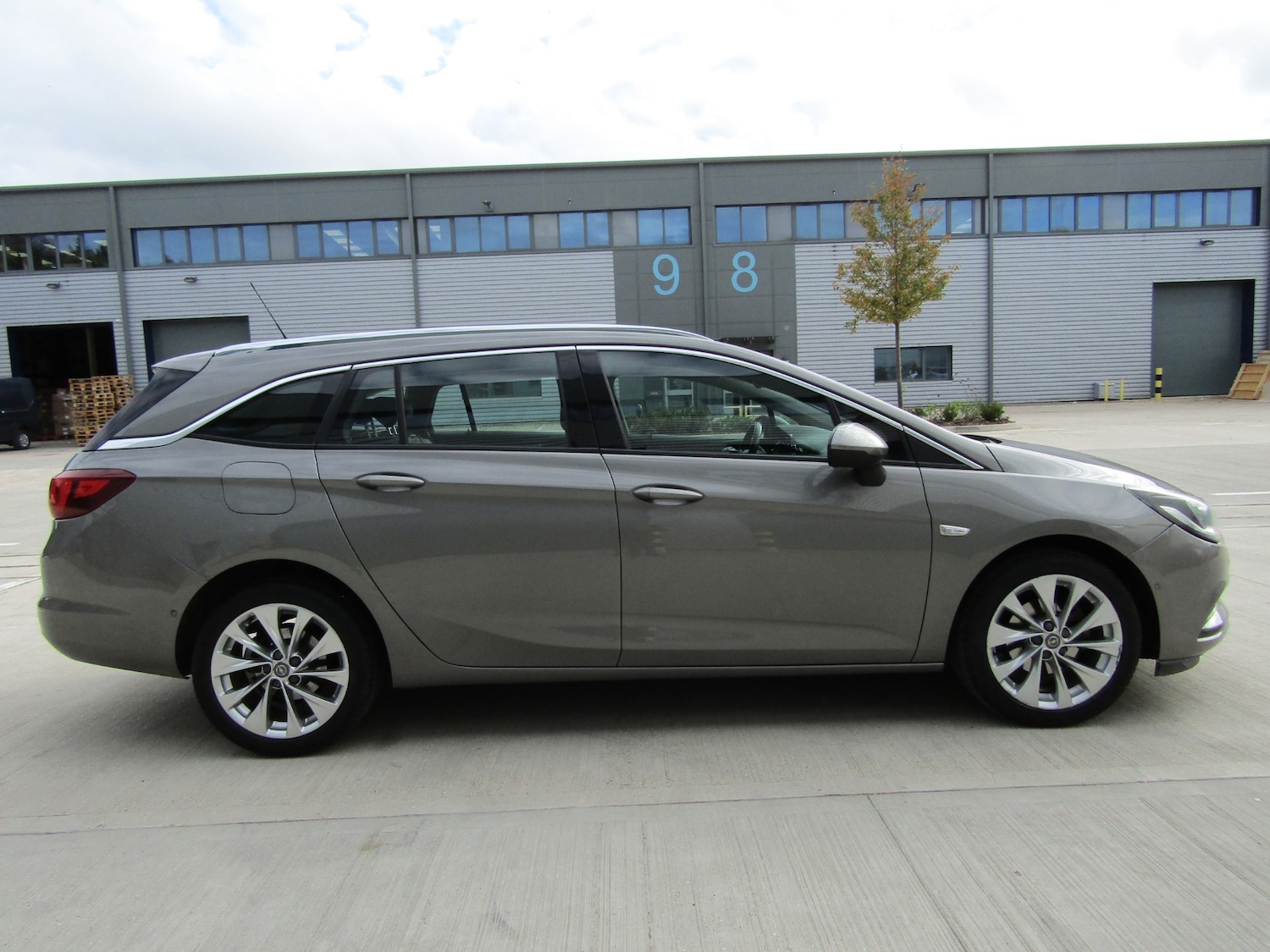 Used Vauxhall Astra 2017 for sale - 76468831: Photo 12