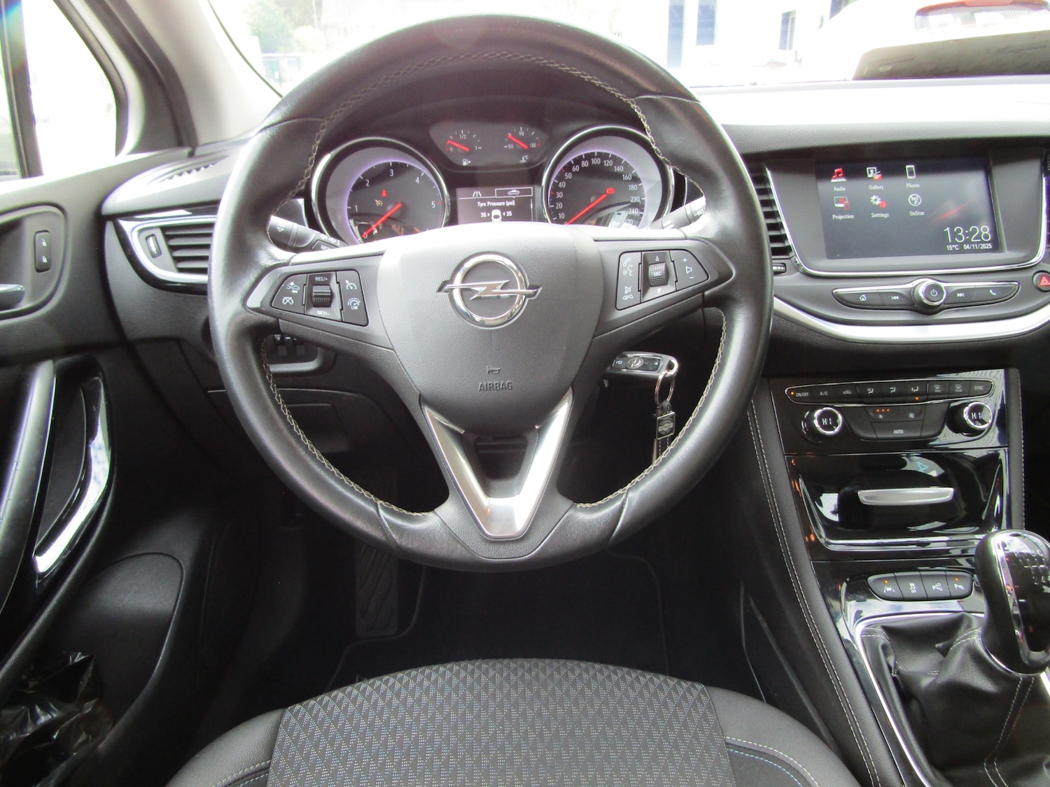 Used Vauxhall Astra 2017 for sale - 76468831: Photo 9