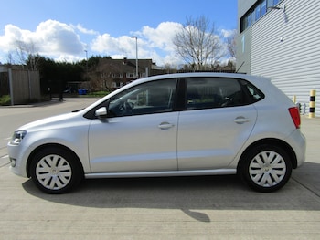 Used Volkswagen Polo 2015 for sale - 78054379: Photo