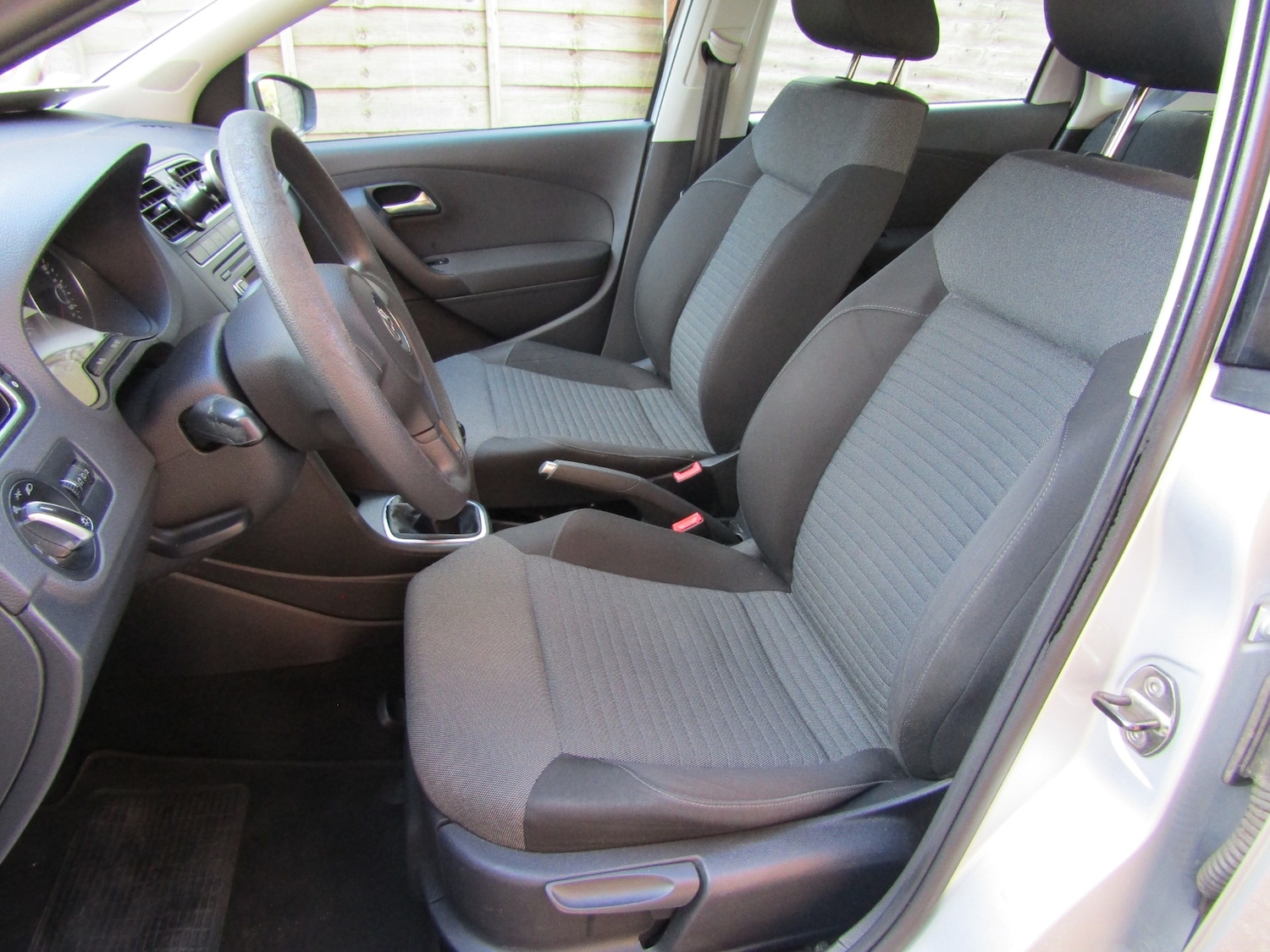 Used Volkswagen Polo 2015 for sale - 78054379: Photo 8