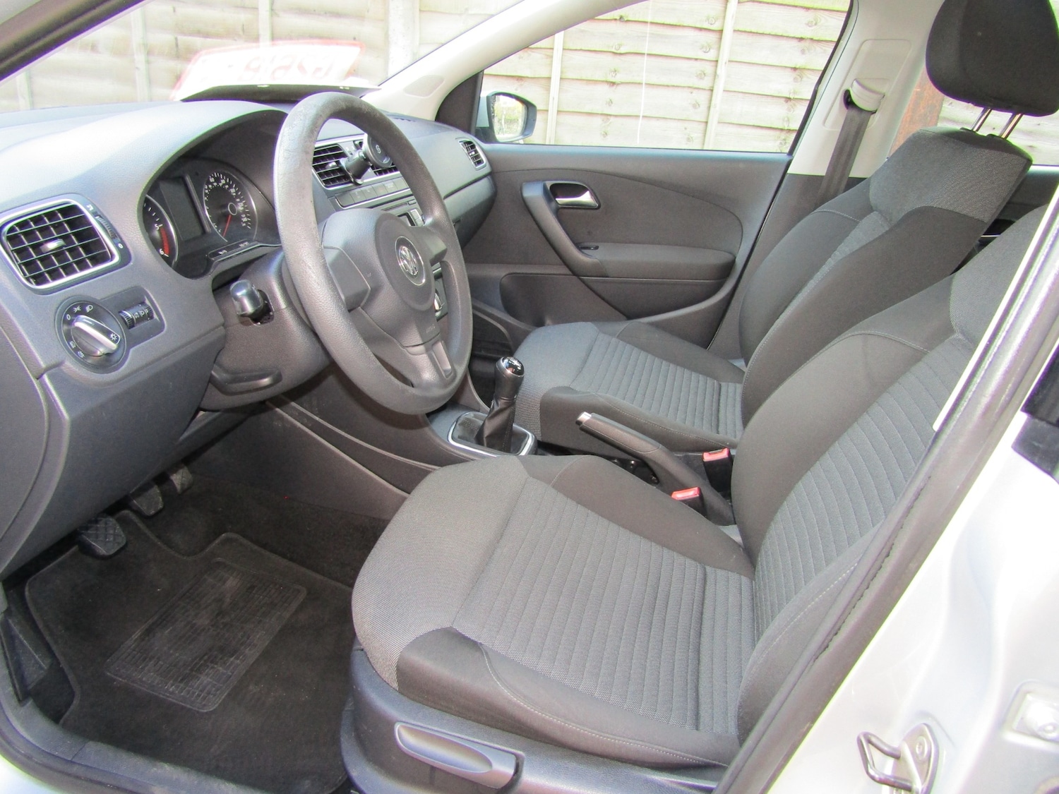 Used Volkswagen Polo 2015 for sale - 78054379: Photo 9