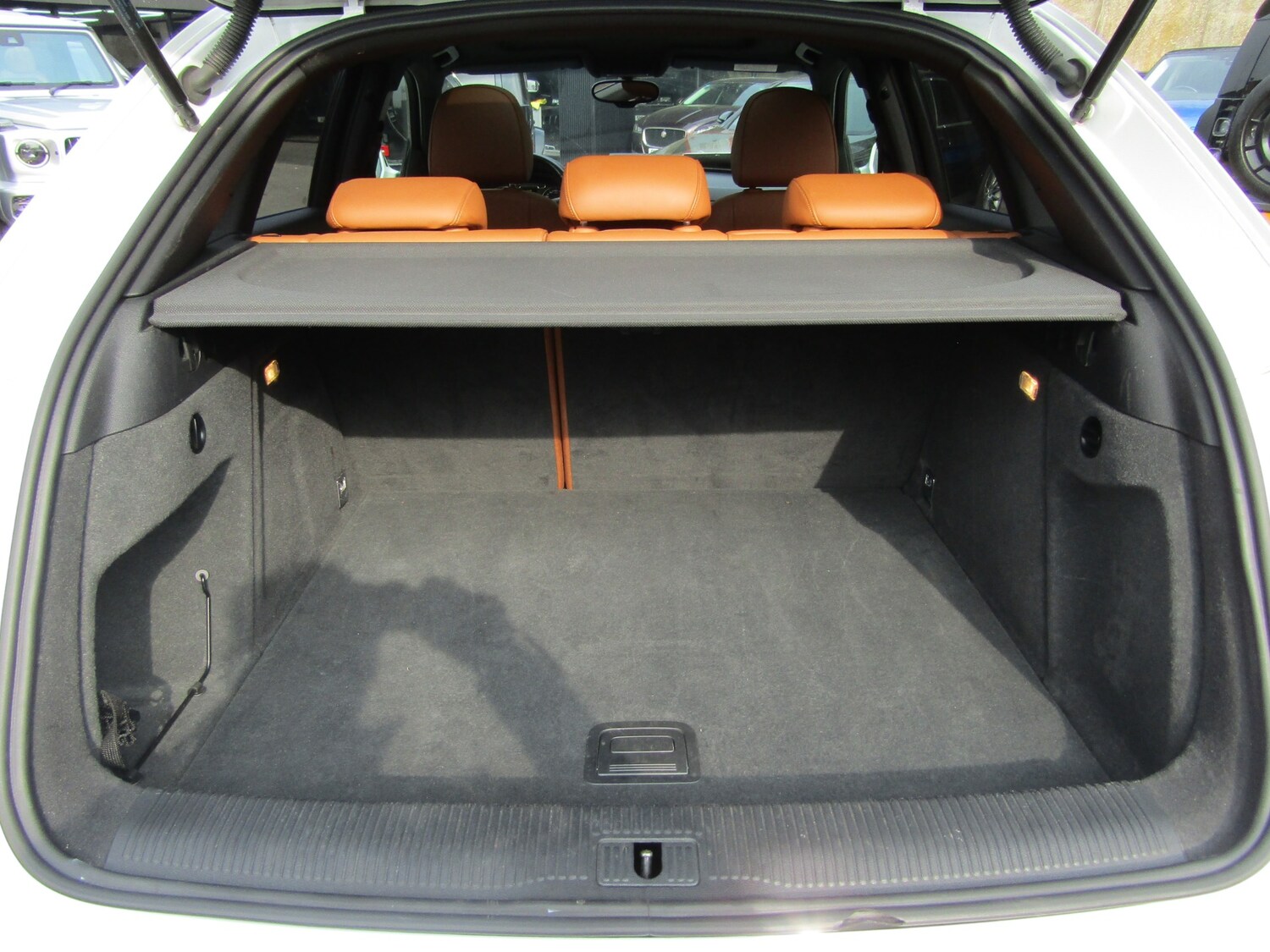 Used Audi Q3 2014 for sale - 77988520: Photo 15