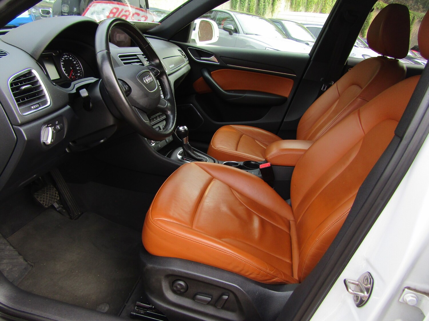 Used Audi Q3 2014 for sale - 77988520: Photo 16