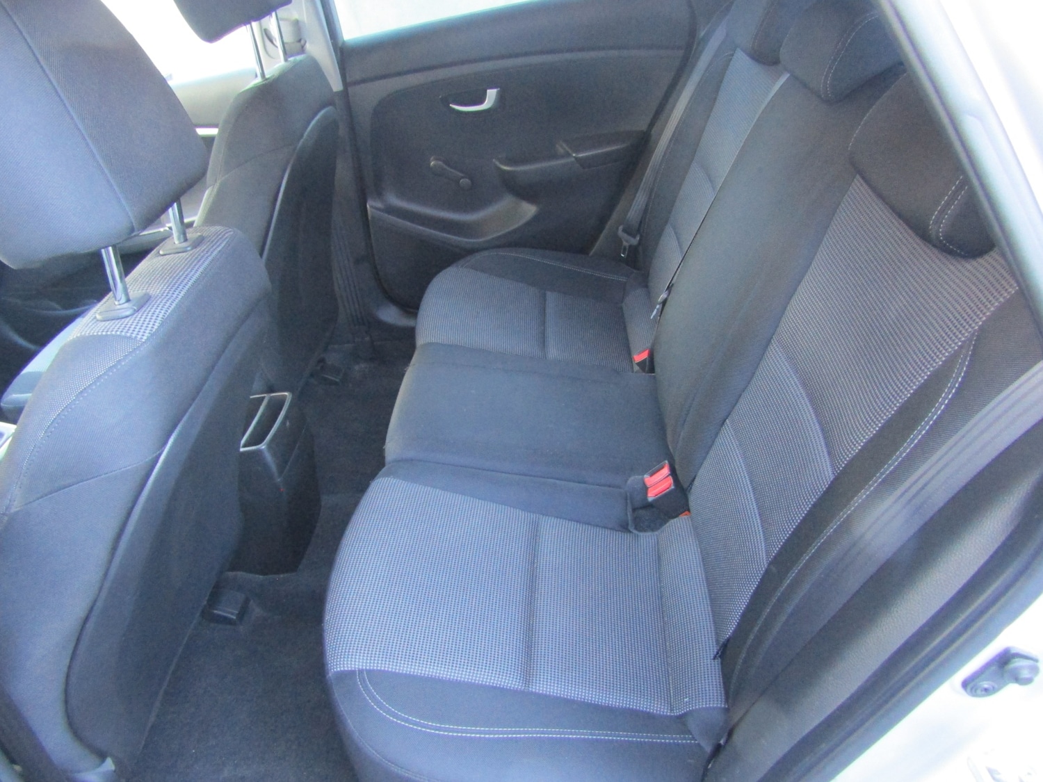 Used Hyundai i30 2013 for sale - 77974750: Photo 25