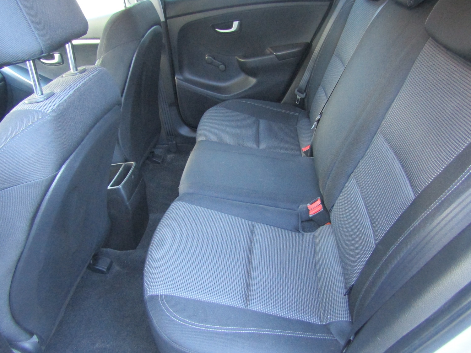 Used Hyundai i30 2013 for sale - 77974750: Photo 34