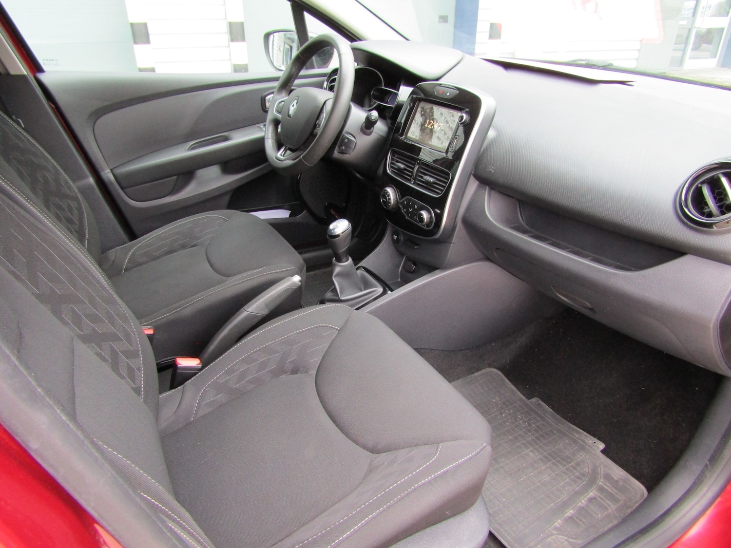 Used Renault Clio 2019 for sale - 77055120: Photo 11