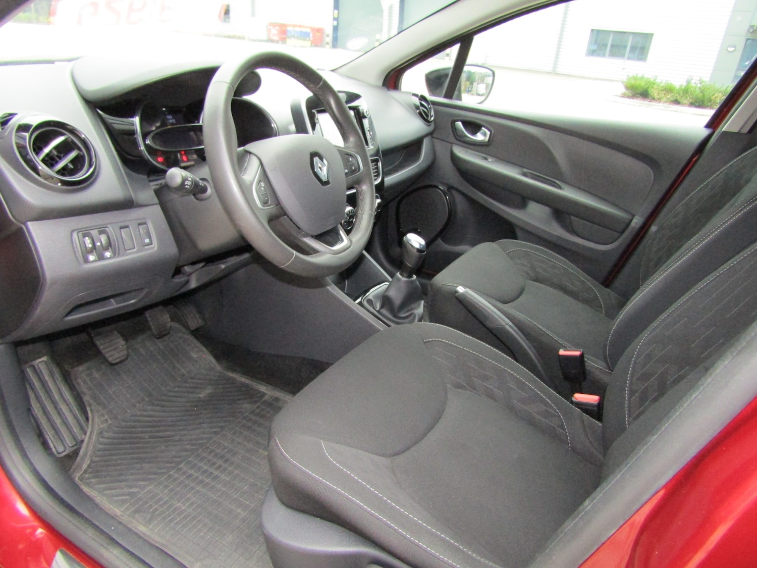 Used Renault Clio 2019 for sale - 77055120: Photo 14