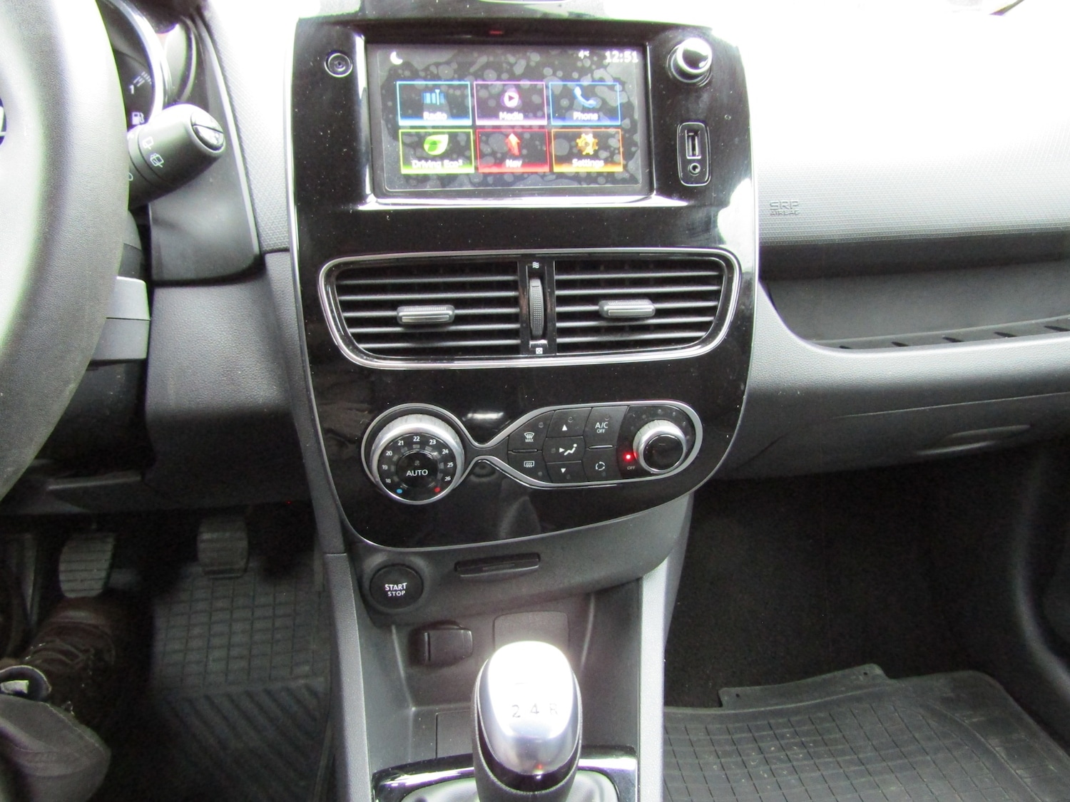 Used Renault Clio 2019 for sale - 77055120: Photo 16