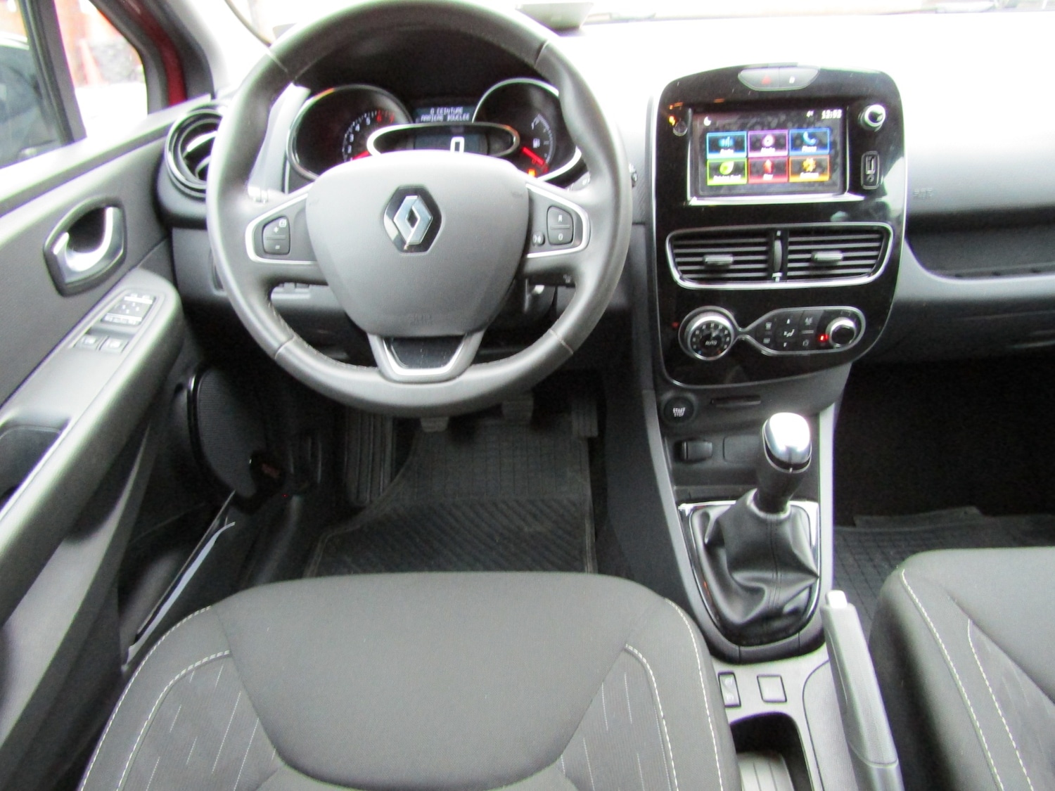 Used Renault Clio 2019 for sale - 77055120: Photo 17