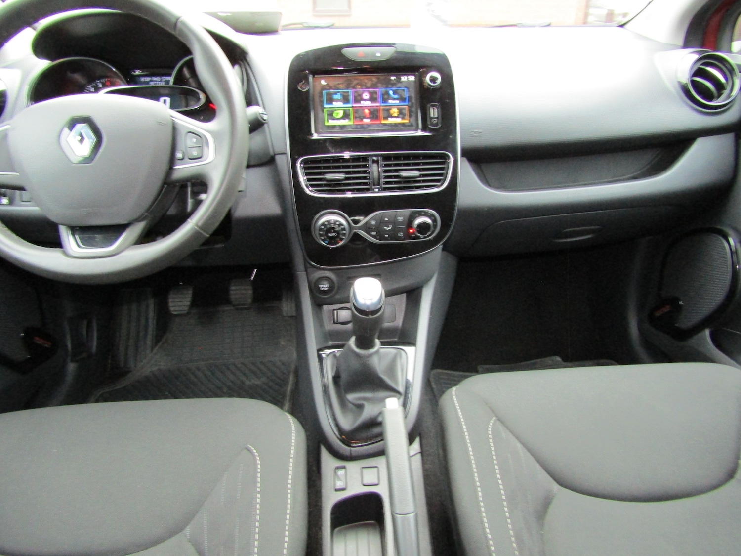 Used Renault Clio 2019 for sale - 77055120: Photo 18