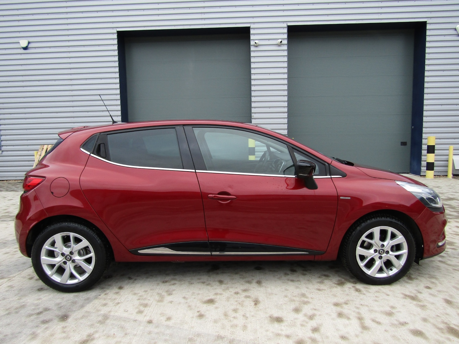 Used Renault Clio 2019 for sale - 77055120: Photo 5