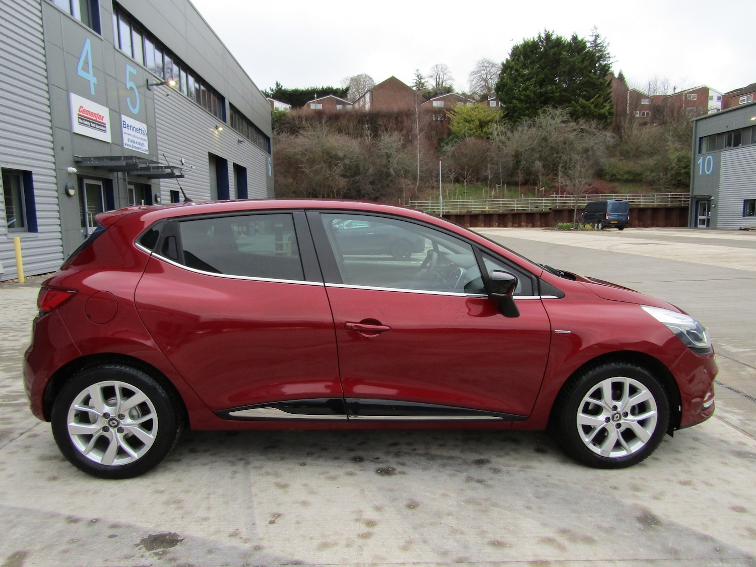 Used Renault Clio 2019 for sale - 77055120: Photo 9