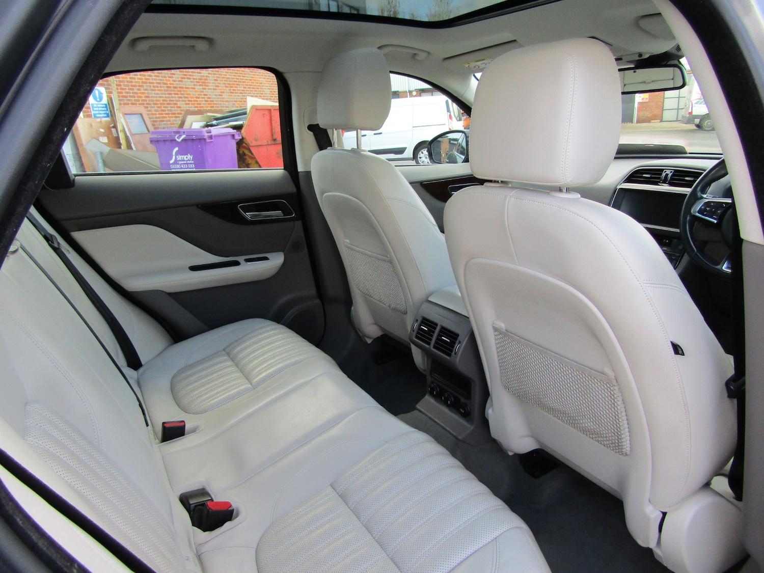 Used Jaguar F-Pace 2017 for sale - 77137236: Photo 17