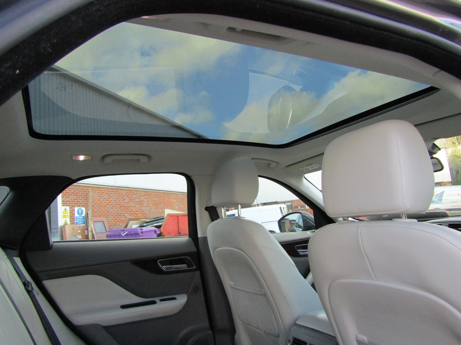 Used Jaguar F-Pace 2017 for sale - 77137236: Photo 18