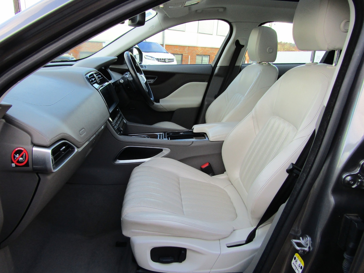 Used Jaguar F-Pace 2017 for sale - 77137236: Photo 20