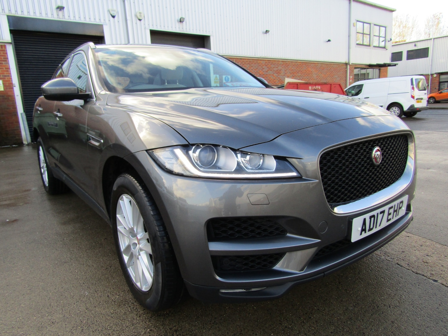 Used Jaguar F-Pace 2017 for sale - 77137236: Photo 7