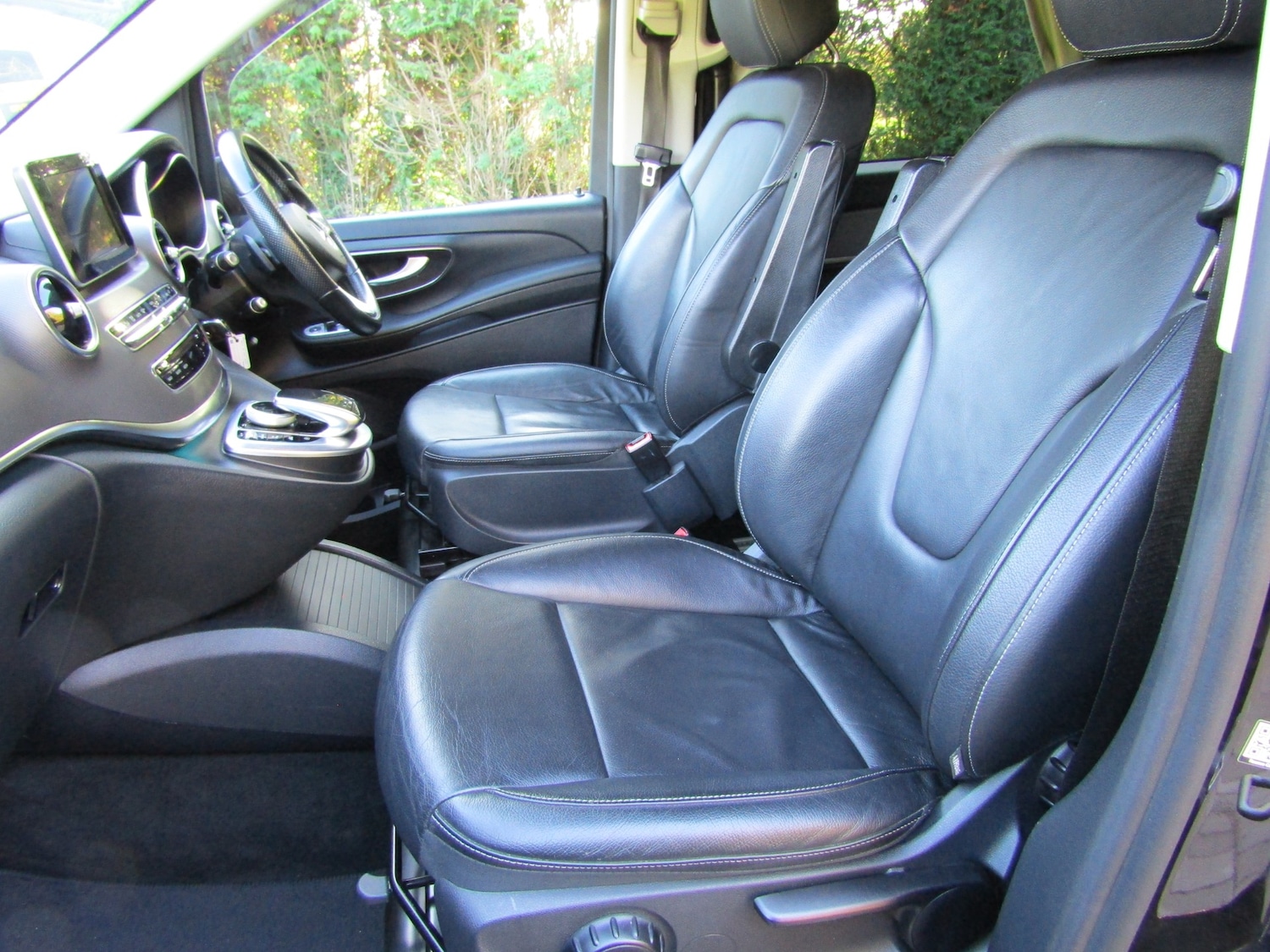 Used Mercedes-Benz V-Class 2018 for sale - 76393955: Photo 18