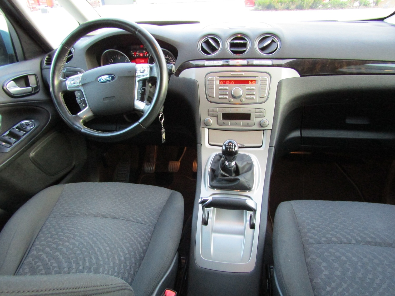 Used Ford Galaxy 2009 for sale - 76395079: Photo 12