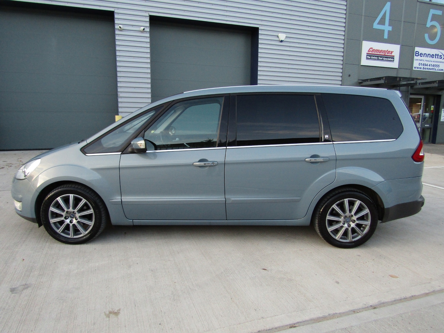 Used Ford Galaxy 2009 for sale - 76395079: Photo 19