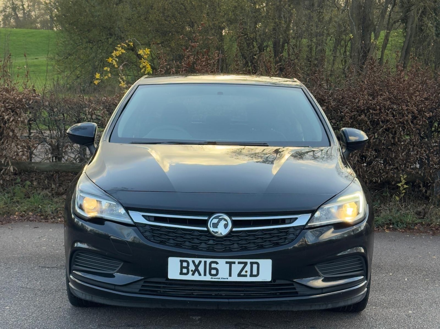 Used Vauxhall Astra 2016 for sale - 77015967: Photo 2