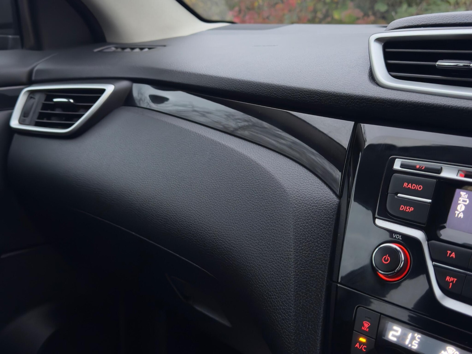 Used Nissan Qashqai 2017 for sale - 76572786: Photo 22