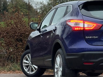 Used Nissan Qashqai 2017 for sale - 76572786: Photo