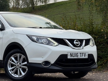 Used Nissan Qashqai 2016 for sale - 76239982: Photo 2