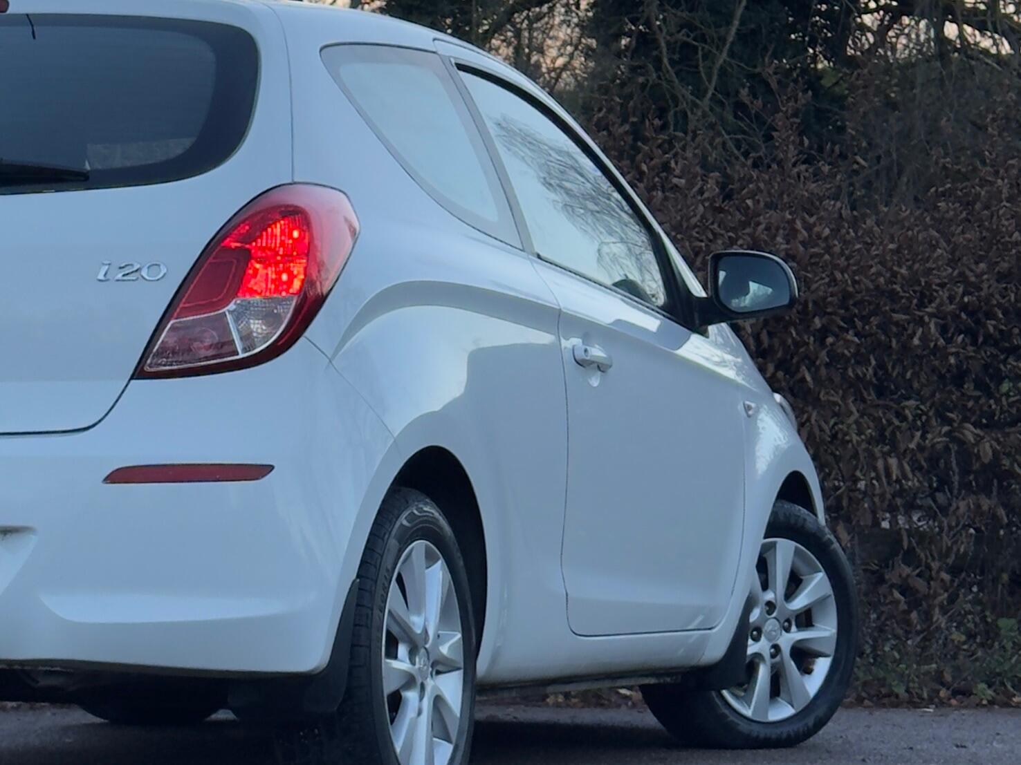 Used Hyundai i20 2014 for sale - 76913930: Photo 17