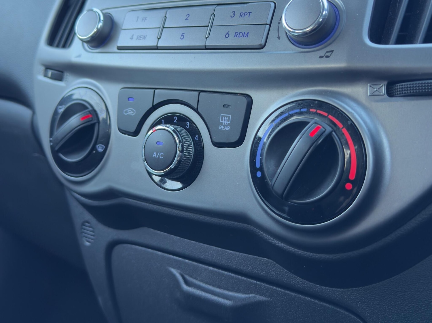 Used Hyundai i20 2014 for sale - 76913930: Photo 28