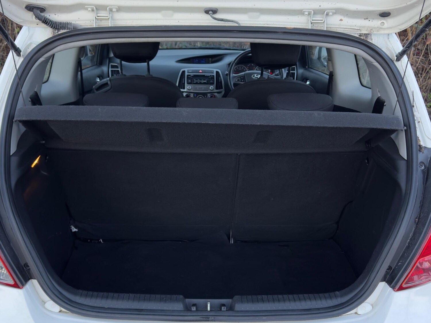 Used Hyundai i20 2014 for sale - 76913930: Photo 34