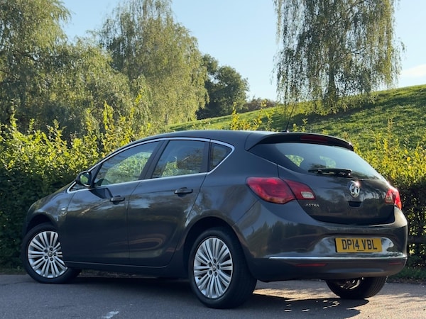 Used Vauxhall Astra 2014 for sale - 76188836: Photo 4
