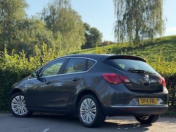 Used Vauxhall Astra 2014 for sale - 76188836: Photo 4