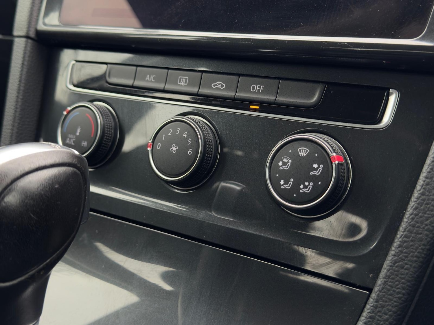 Used Volkswagen Golf 2018 for sale - 76990777: Photo 30