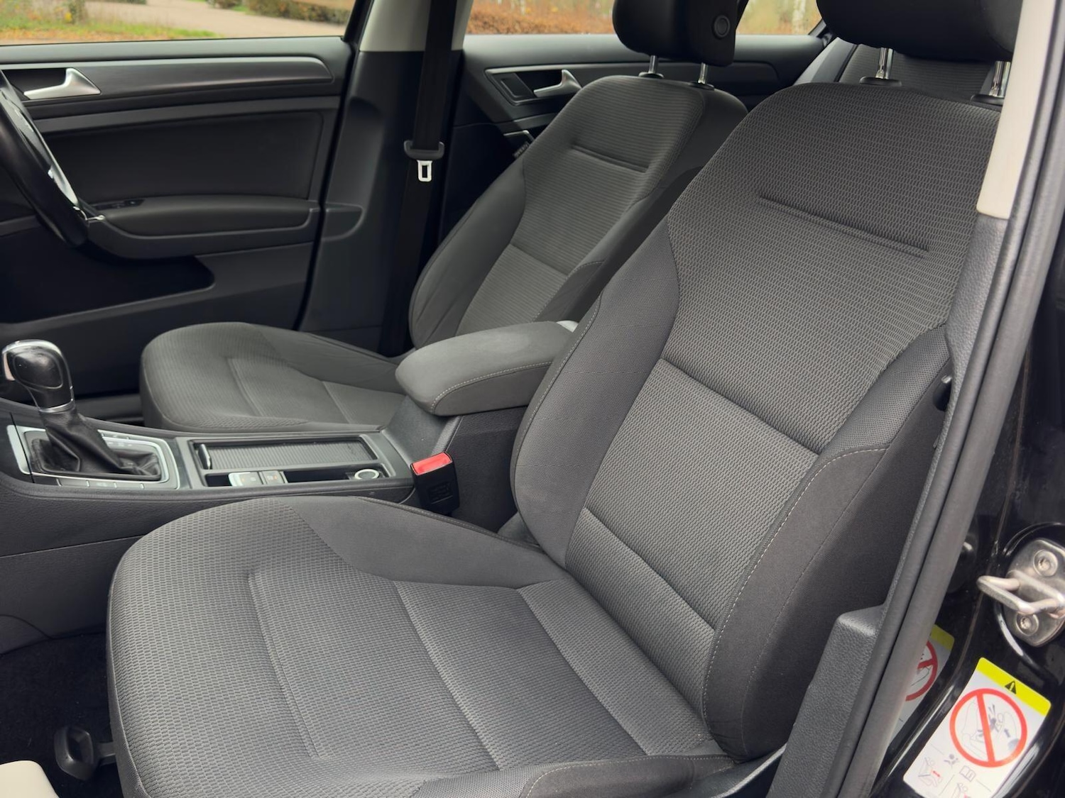 Used Volkswagen Golf 2018 for sale - 76990777: Photo 44