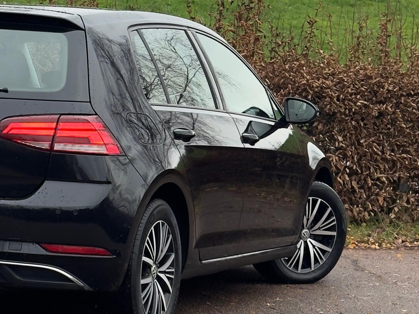 Used Volkswagen Golf 2018 for sale - 76990777: Photo 53