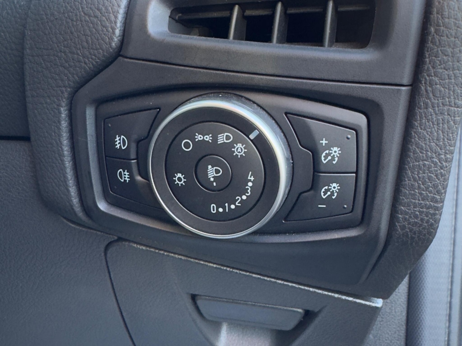 Used Ford Focus 2016 for sale - 76073075: Photo 23