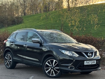 Used Nissan Qashqai 2017 for sale - 76714902: Photo