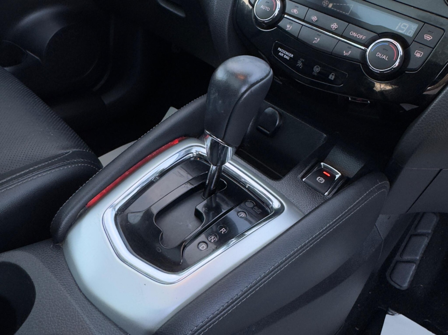 Used Nissan Qashqai 2017 for sale - 76714902: Photo 23