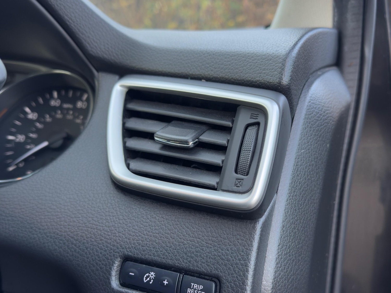 Used Nissan Qashqai 2017 for sale - 76714902: Photo 28