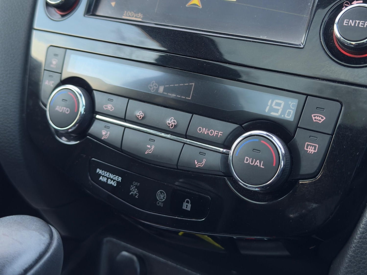 Used Nissan Qashqai 2017 for sale - 76714902: Photo 30